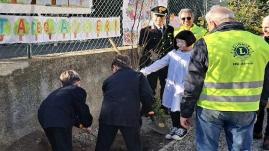 A Casa del Duca la messa a dimora di alberi autoctoni